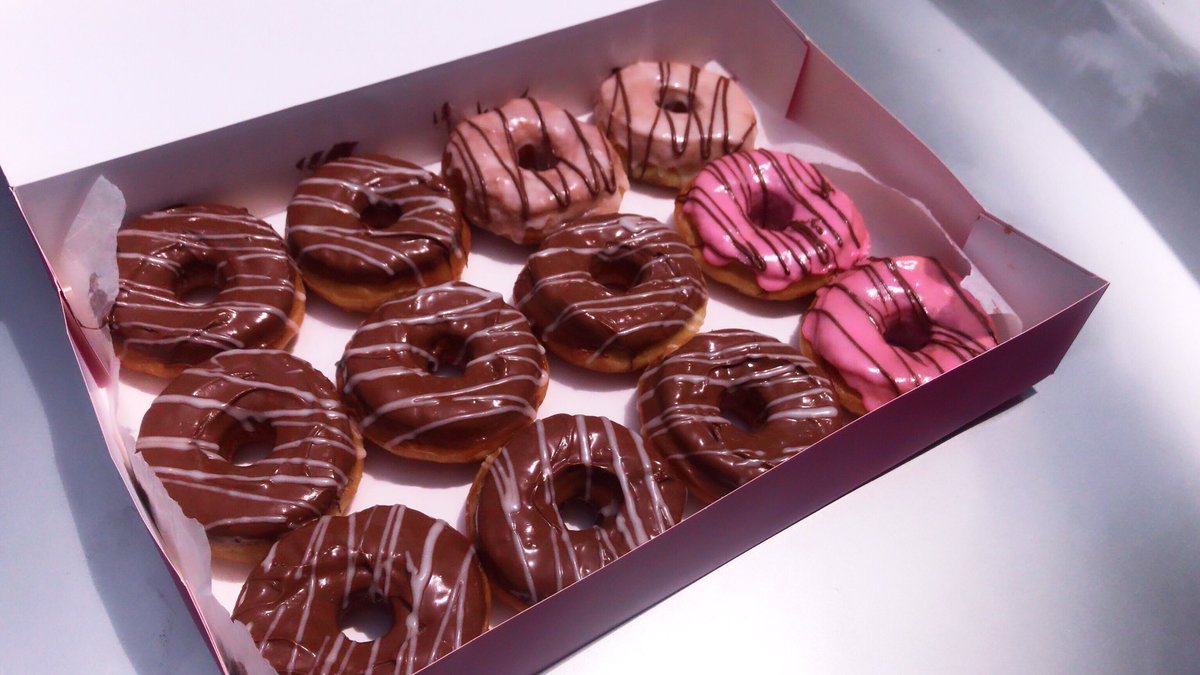 DonutVilleGh's tweet photo. Do y”all see how glossyyyy these babies are 😍😍😍🎉🎉🎉 https://t.co/i19fNMuMm2