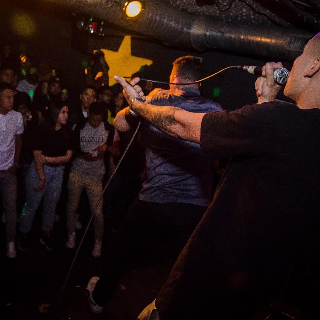 De concierto con la gente