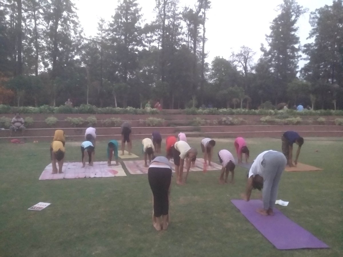 apoorv_om's tweet photo. Yoga practice
#IDY #IDY2019 #YogaDay2019 #InternationalDayOfYoga #InternationalYogaDay #yoga
@narendramodi @moayush @shripadynaik https://t.co/eZODPGfiew
