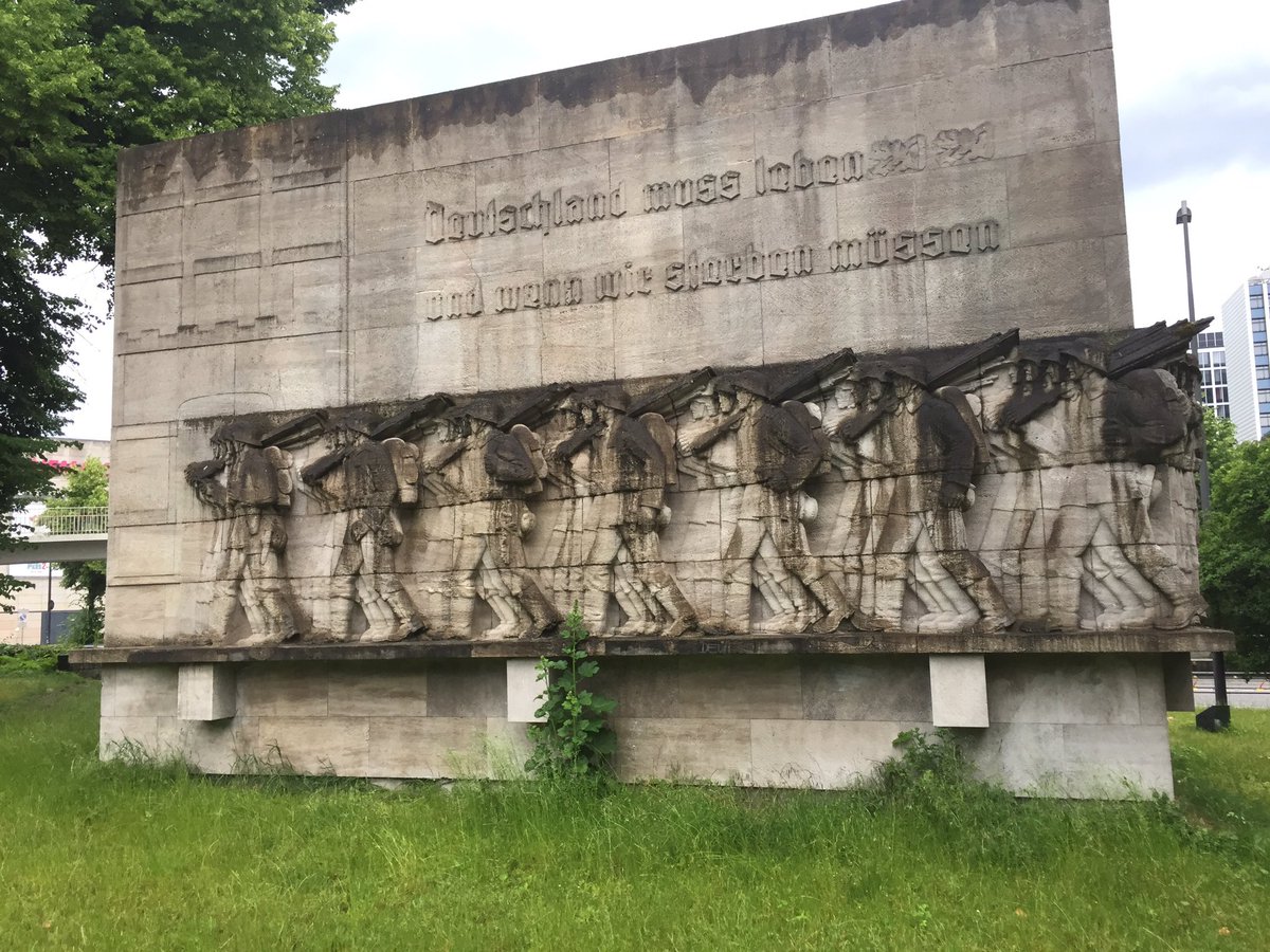David_Eisler's tweet photo. Walking around Hamburg during #dgfa19 I came across this monument to a local infantry regiment after the First World War (brief thread). https://t.co/wYg6HDM6rw