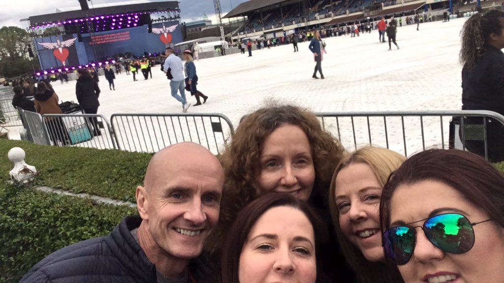 KristineMaher's tweet photo. #BonJoviMemories 🤗🥰 https://t.co/to7MaG2Rm6
