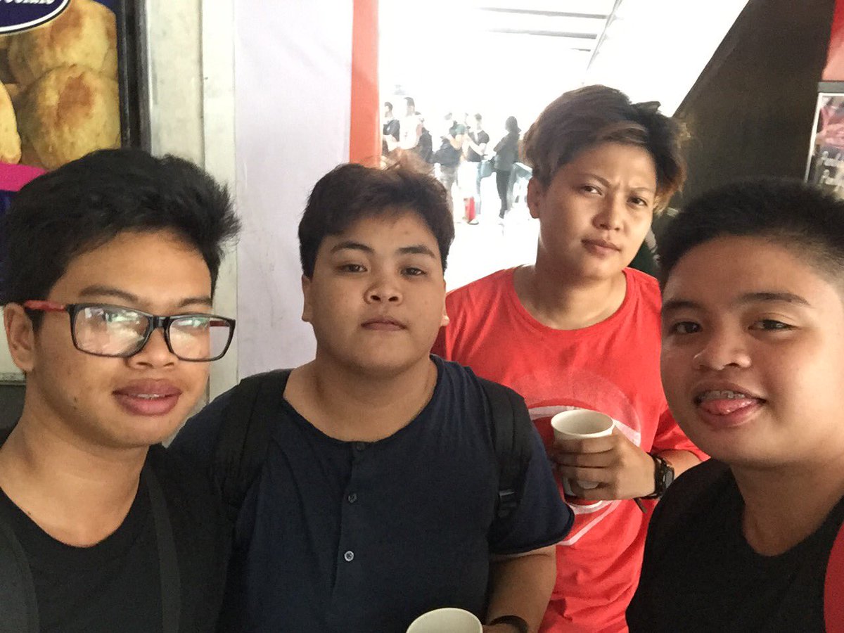 silvinolws's tweet photo. Solid! Salamat sa inyo mga mahal kong kaibigan 🤣 @chenilitoooooo @jymsmnt17  @Matttubillo @romeoandal_  @GM_machi https://t.co/Pz2cbngcLF