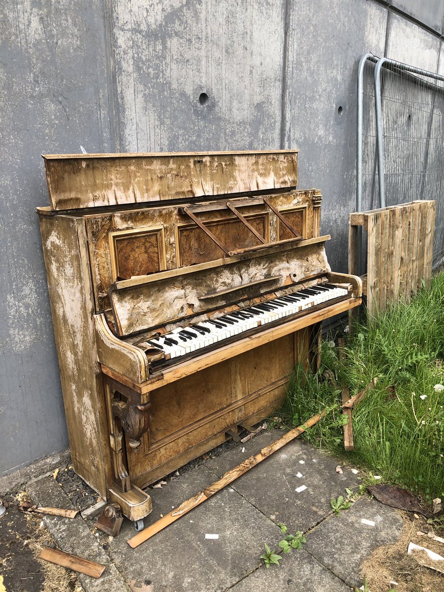 renwickjohn1's tweet photo. This should definitely be in a gallery 🤔 #modernart #piono #art #music https://t.co/0BWFwgL1RG