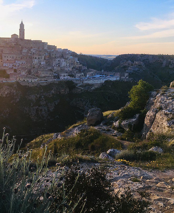 eventjes's tweet photo. Voor wie 'm gemist had: mijn blog met de mooiste foto's van Matera, Culturele Hoofdstad 2019! Kijk je mee? https://t.co/4AzkkGkE4X #EuropeanCapitalofCulture2019 #ECOC #capitaleeuropeadellacultura #Matera #rtot #reistips #reisblog #reisfotografie #travelblog #travelpics https://t.co/jwviJlB3qi