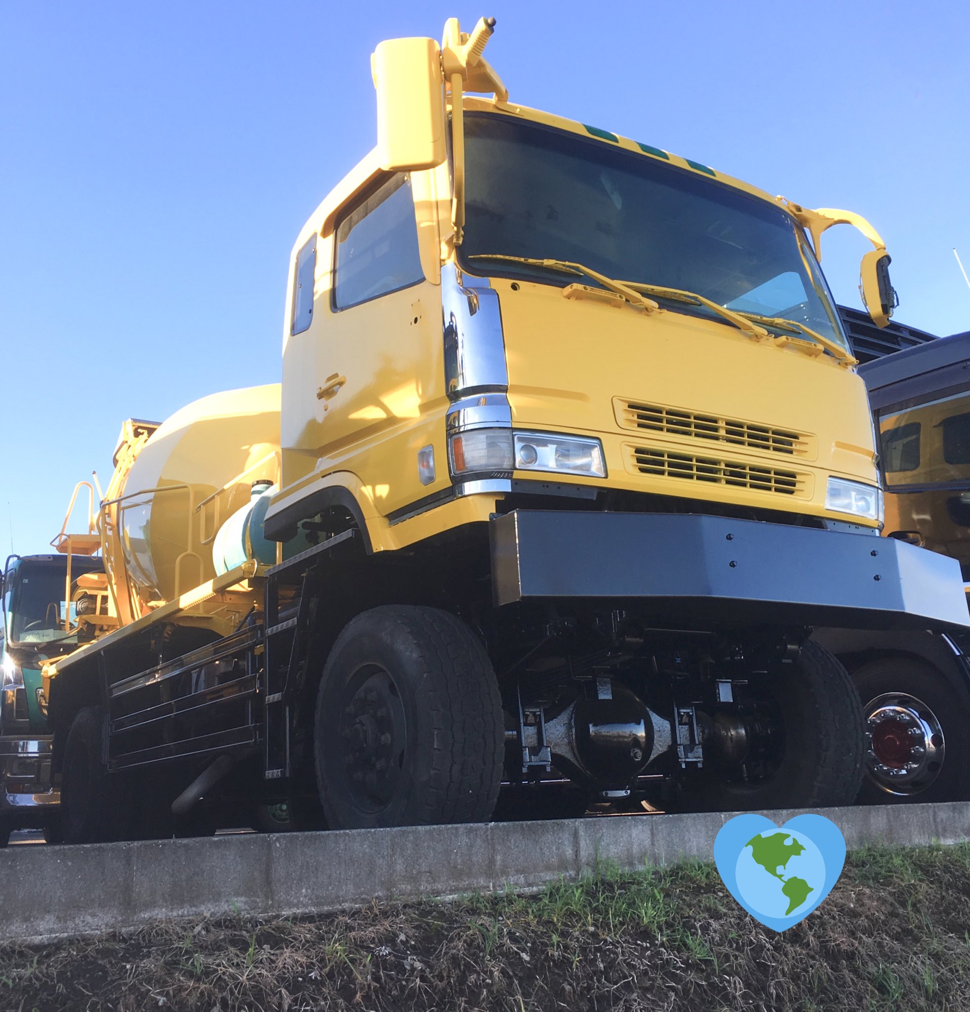 光こっき すごいミキサー車いました W 除雪車の車体を改造してミキサードラムを架装した大型4wdミキサー車だあああ ヾ ๑ ノ T Co Dlm705i0zf Twitter 光こっき すごいミキサー車いました W 除雪車の車体を改造してミキサードラムを架装した大型4wdミキサー車だあああ ヾ ๑ ノ T Co Dlm705i0zf Twitter