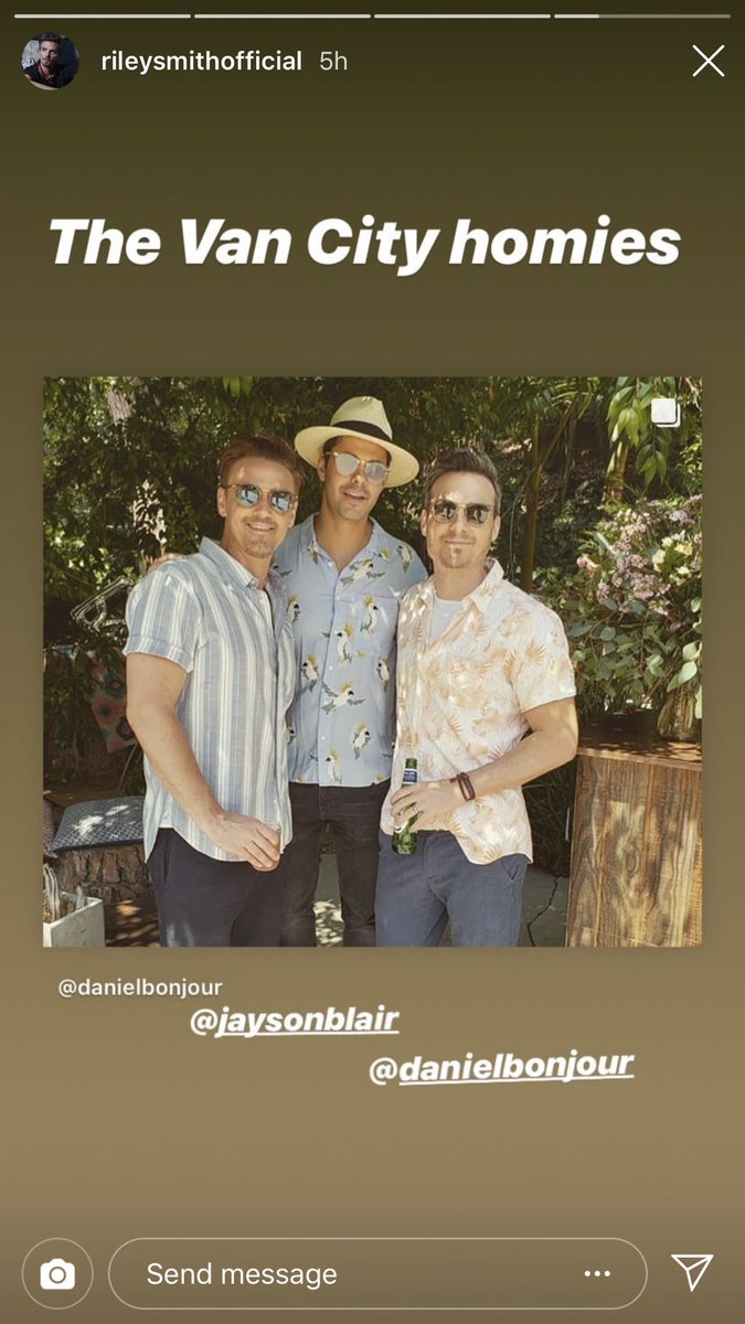 Frequency_Site's tweet photo. Congratulations @RileySmith on your new exciting adventure. 💕 (we still miss Frequency too!) #Frequency #getyourfreqon #frequencyreunion https://t.co/QDKMYYnZJC