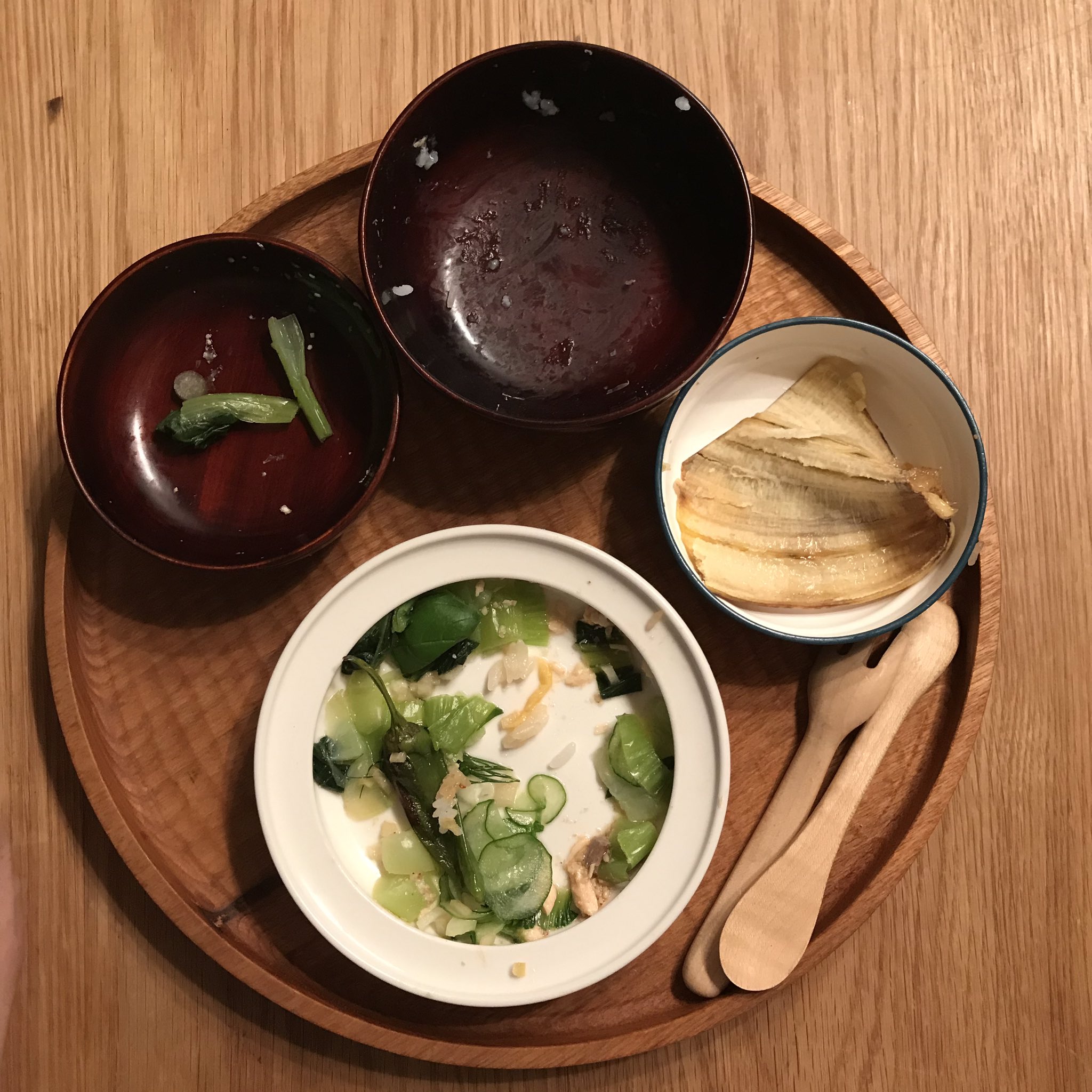 本田 よう一 3歳育児中 息子さんごはん 鮭のごまだれ チンゲンサイ 小松菜とごぼうのみそ汁 とろろ昆布ごはん ここに我々の厚揚げなどを要求 足りず バナナとチーズも追加 すんごい食べる 幼児食レシピ 幼児食献立 赤ちゃんのいる暮らし 幼児食