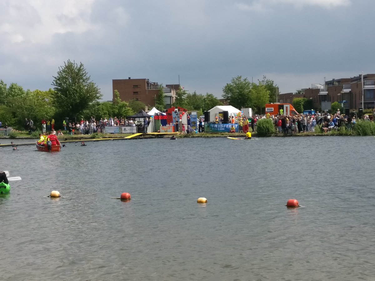 Geweldig! Fiets 'm d'r in op de #Rietplas! #fietsfeest #Houten