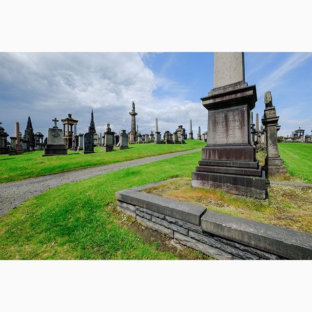 Preecer's tweet photo. Glasgow Necropolis - June 2019.
.
.
.
#necropolis #glasgow #scotland #urbanlandscape #buildings #architecture #documentaryphotography #documentingbritain #lensculture #visualsoflife #streetphotography #fatalframes #magnumphotos #everydayuk #documentings… https://t.co/zhCGIPIrui https://t.co/beOLpnKwYd