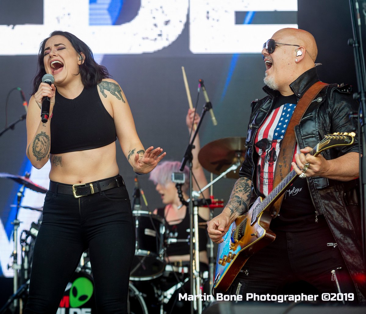 martinbone's tweet photo. @Wildericky with @scarlettwilde at @LRock_Scotland with @kimwilde #martinbone #martinbonephotographer #kimwilde #rickywilde #scarlettwilde #emilydrums https://t.co/mswxOaz9Pk