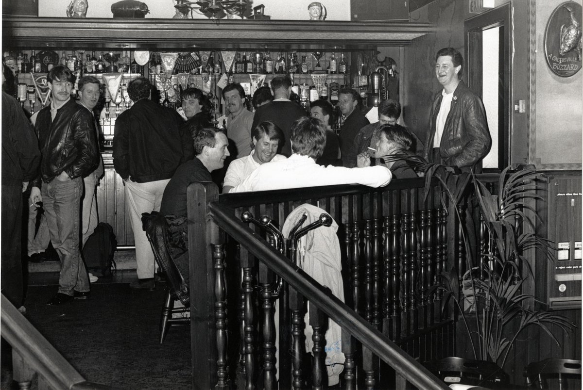 OLD DUNDEE: It seems to have been lads' night in this old shot from the archives. Can you name the bar? And guess the year? #olddundee #history #seedundee