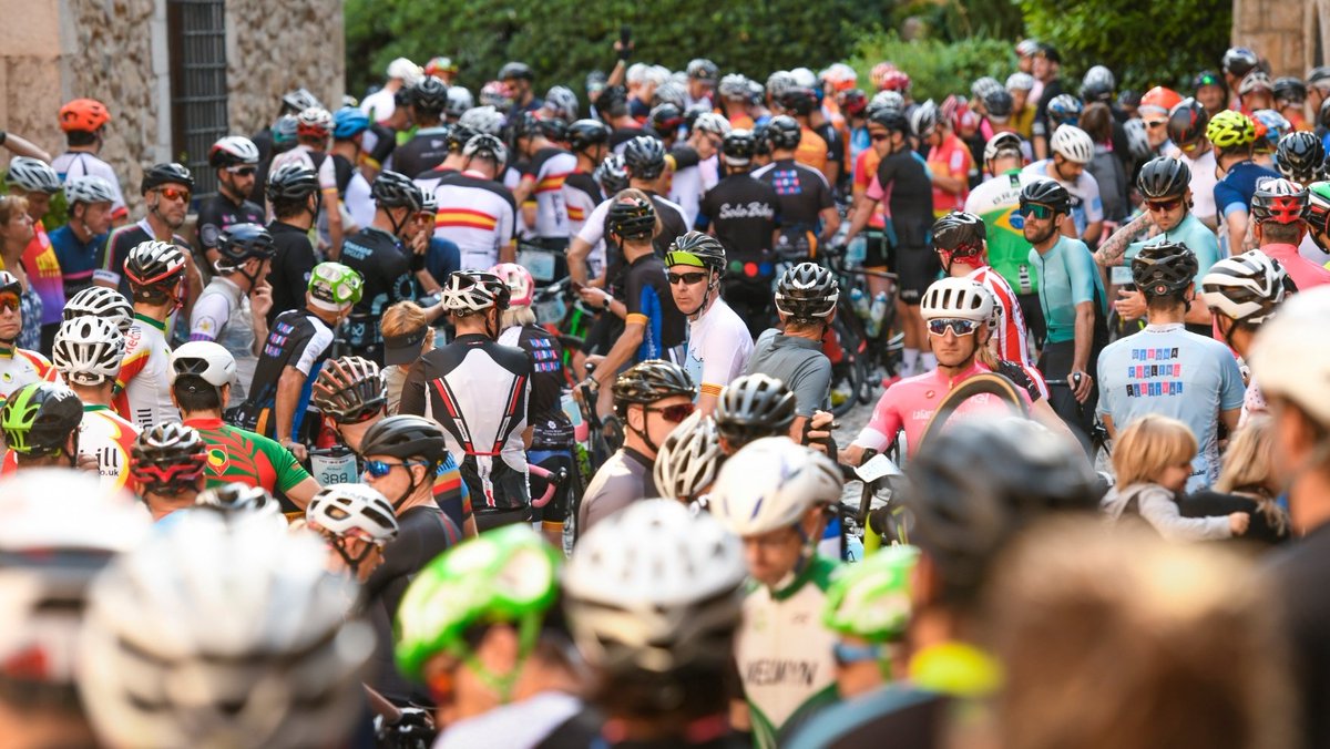 What a week!!🤩 All the 2019 Girona Cycling Festival event photographs are now available on our website gironagranfondo.com  #gironacyclingfestival @DavidComa18