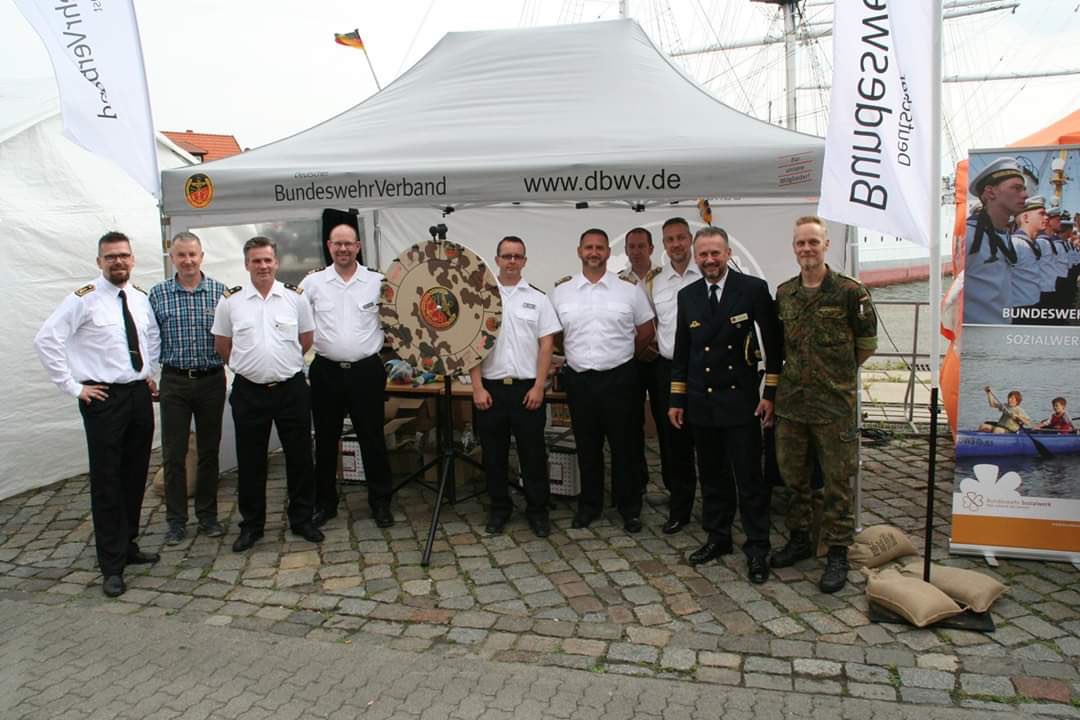 Praesident_DMB's tweet photo. Dank an die Kameraden vom DBwV vor Ort, die uns hervorragend beim #TdBW2019 präsentiert haben! ⁦@DBwV⁩ ⁦@chiefdeunavy⁩ https://t.co/LlNC2JKu9c