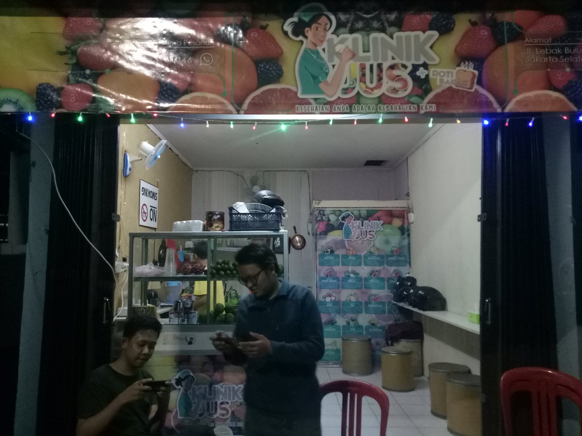 buka lagi nih, yuk mampir ke klinik jus, banyak lagi jajan2 lainnya. langsung aja cus ke Jl. Gn. Balong Raya No.9, RT.2/RW.7, Cilandak Bar., Cilandak, Kota Jakarta Selatan, Daerah Khusus Ibukota Jakarta 12430, Indonesia. gae keun!!