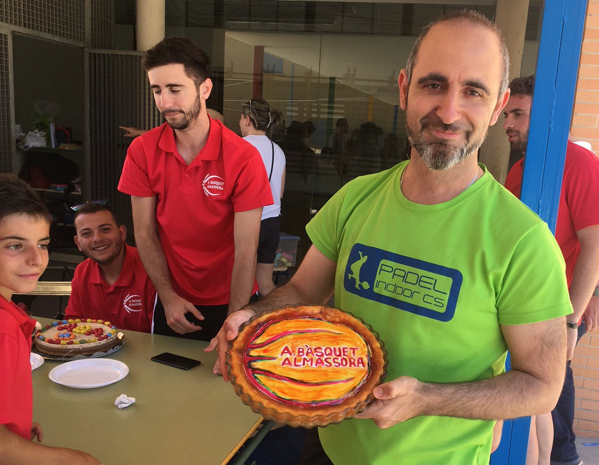 También sabemos hacer tartas. 😜