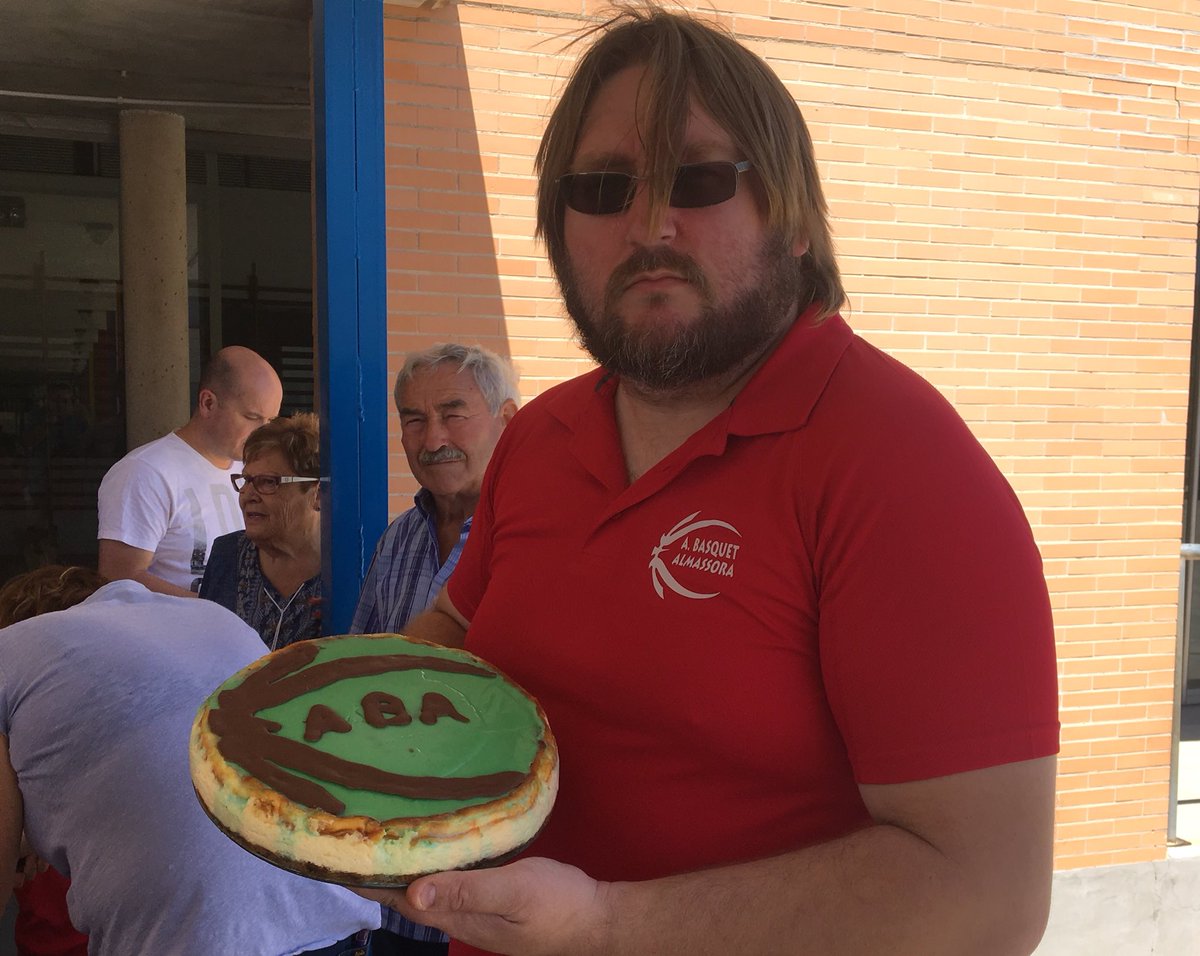 ABAlmassora's tweet photo. También sabemos hacer tartas. 😜 https://t.co/Tkm4ewas4Z