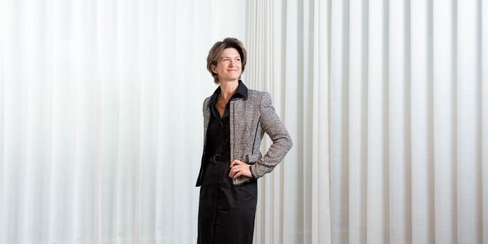 A Lire ! 

ITW de Isabelle Kocher

"Je pense que l'œil n'est pas encore habitué à voir couramment des femmes à des postes importants.
Et il n'y a qu'un remède : banaliser cette situation en multipliant les exemples" <a href="/isabelle_kocher/">Isabelle Kocher</a>

#ENGIE #EgaliteFH
⬇️⬇️
lejdd.fr/Economie/isabe…