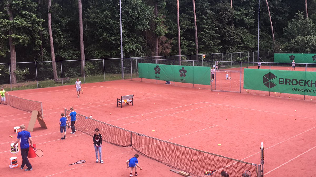 Open dag op ATV de Hertenkamp #tennis #tennisisheerlijk #Assen #atvdehertenkamp #welkom #knltb #beleefhetbeste <a href="/LibemaOpen/">Libéma Open🎾</a> #kikibertens