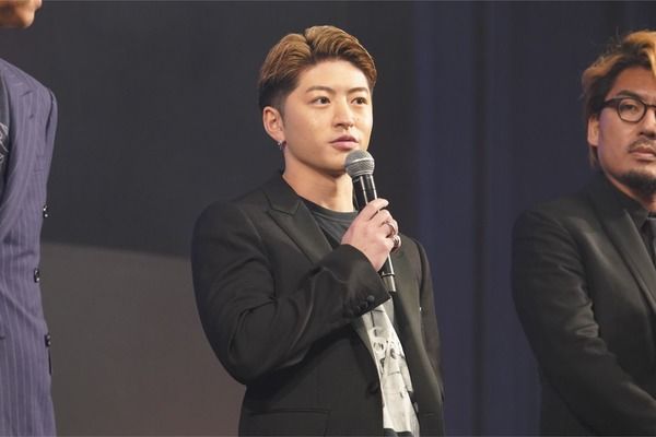 Exile 最新ニュース در توییتر 記事 Exile Akira 小林直己 今市隆二 佐野玲於らがそろい踏み Ssff Asia こざっぱりした短髪で登場した今市は 髪を切りました 笑 と照れ笑い 撮影前に監督と数回食事をさせていただき いい信頼関係で撮影に臨めました と