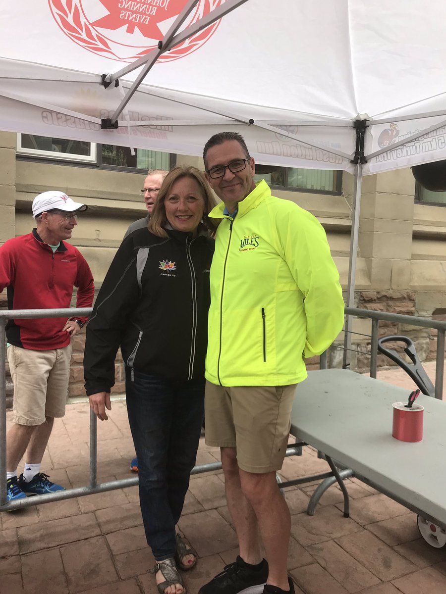 JohnnyMilesRun's tweet photo. Mayor Nancy Dicks @NewGlasgowNS @nancydicks1 congratulates Race Director @terrydcurley on another amazing Running Event weekend with 1400 runners! @runnovascotia #JMM2019 https://t.co/mRHjG48jUi