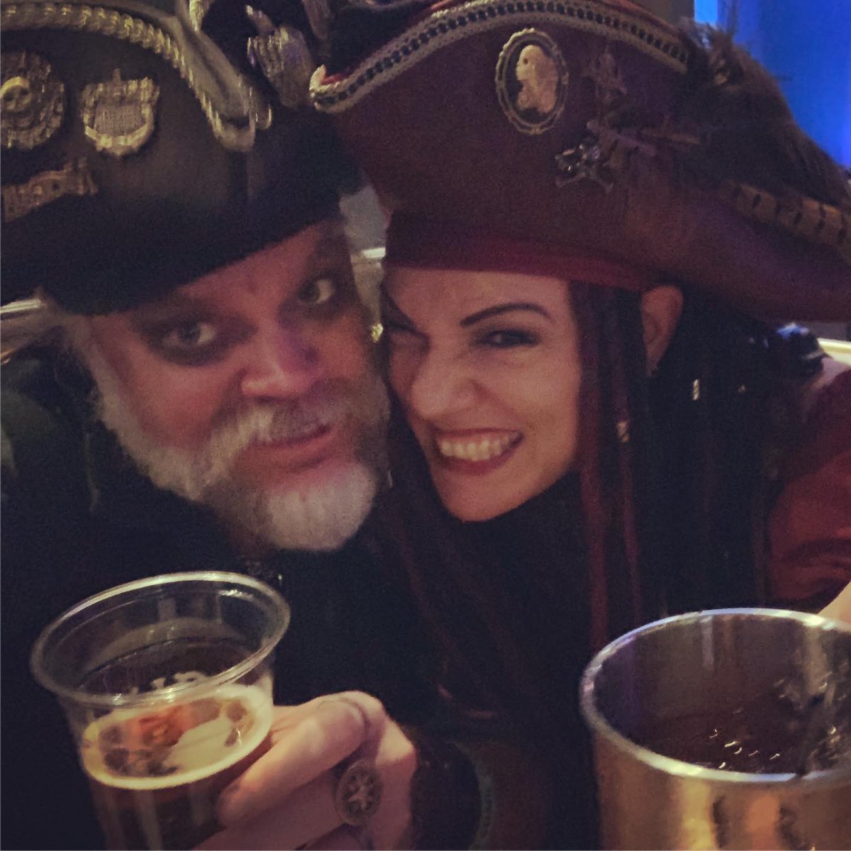 CptJW_Shinbones's tweet photo. #amazinglasvegascomiccon after party at @FandomBarLV
#alvcc #alvcc2019 #amazinglasvegascomiccon2019 #milleniumfandombar #sora #kingdomhearts #assassinscreed #piratesparley #piratesparleygaming https://t.co/hV7ORkG7fb