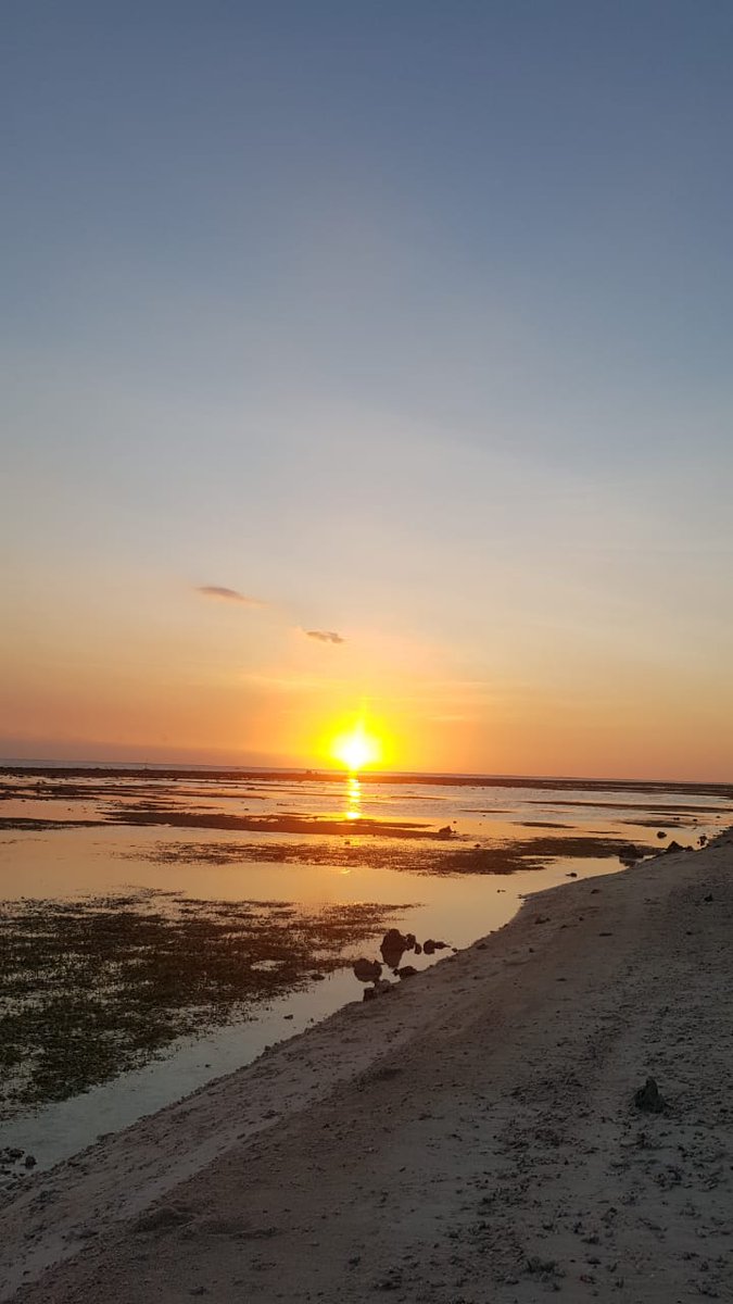 betterr_'s tweet photo. #lombok https://t.co/IJUs4tm22D