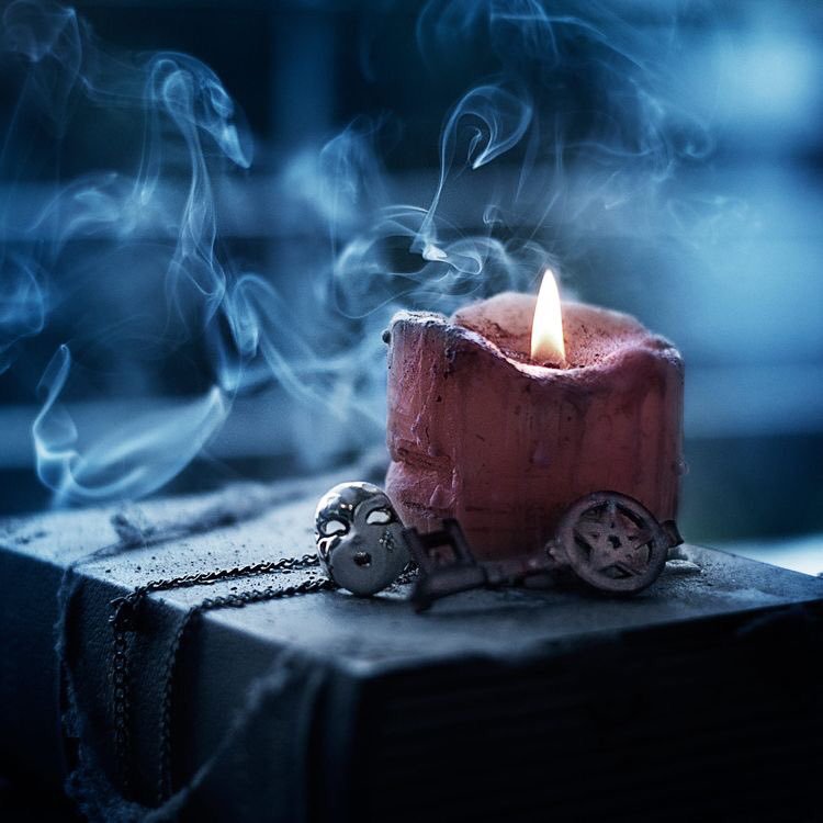 나를
오래 살게하려면

많이 웃게 하고
많이 행복해 하렴..

별것 아닌일에
스트레스 받지 말고

하찮은 일에 마음쓰지 말고
편안히 풀어놓고 살아가렴...