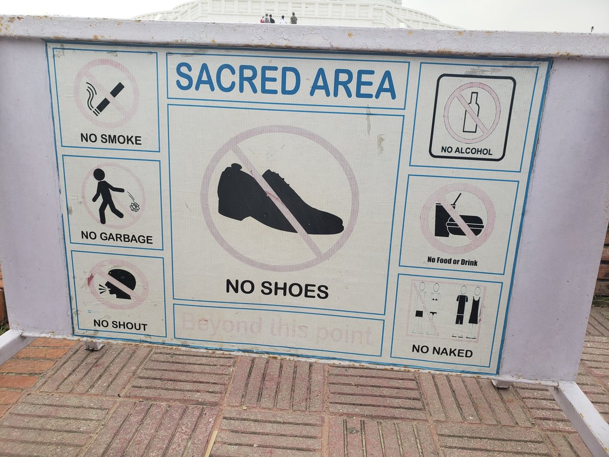 HighSchoolBISC's tweet image. World Peace Pogoda and shopping in the local Lumbini village #BISCSLNepal #NAEBeAmbitious #NAEExpeditions @BISCSouthLoop