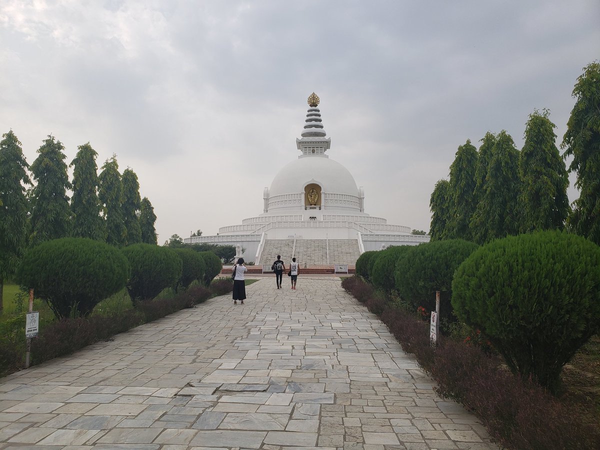 HighSchoolBISC's tweet image. World Peace Pogoda and shopping in the local Lumbini village #BISCSLNepal #NAEBeAmbitious #NAEExpeditions @BISCSouthLoop