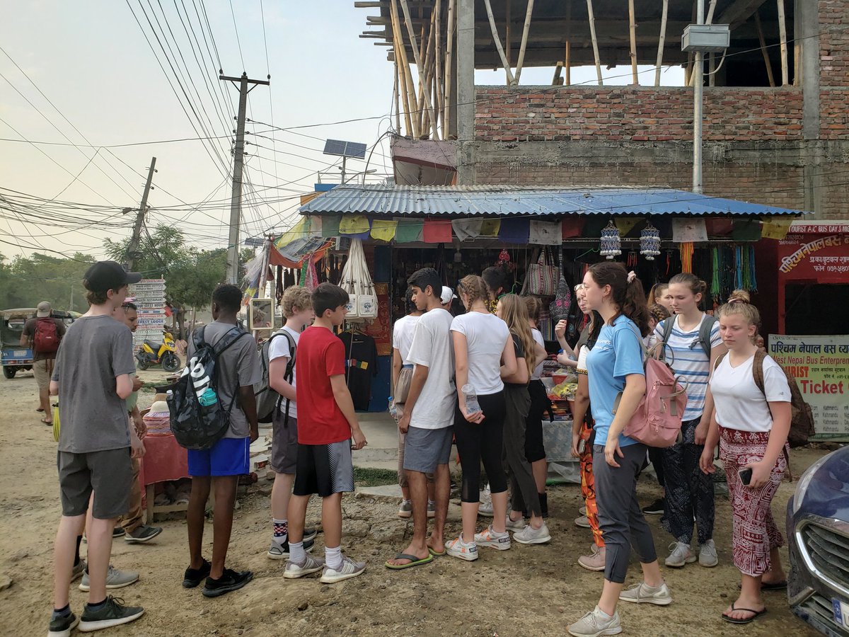 HighSchoolBISC's tweet image. World Peace Pogoda and shopping in the local Lumbini village #BISCSLNepal #NAEBeAmbitious #NAEExpeditions @BISCSouthLoop