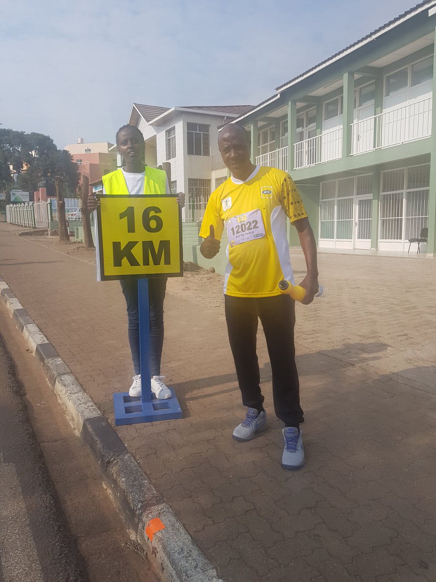 NMunyampundu's tweet photo. Couldn't wait to see all roads branded Y'ello....#KIPM2019 @MTNRwanda #KigaliMarathon https://t.co/2Du7kqWWRO