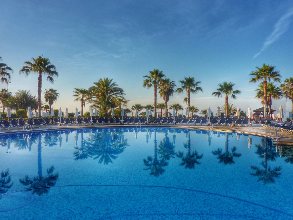 SkypassTravel's tweet photo. Beach resort anyone? https://t.co/gsVVEPCqbt