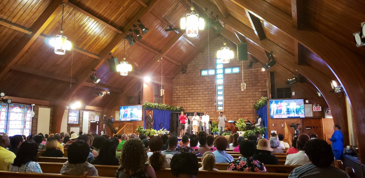 MinaMalikForDA's tweet photo. Thank you Bethel Gospel Tabernacle for your warm welcome and prayers 🙏🏽.
Derek and I are overwhelmed with gratitude at the outpouring of support from faith based communities. This partnership is critical to public safety. #MinaMalikforDA #QueensDA #VoteJune25 https://t.co/1bnd681OF6