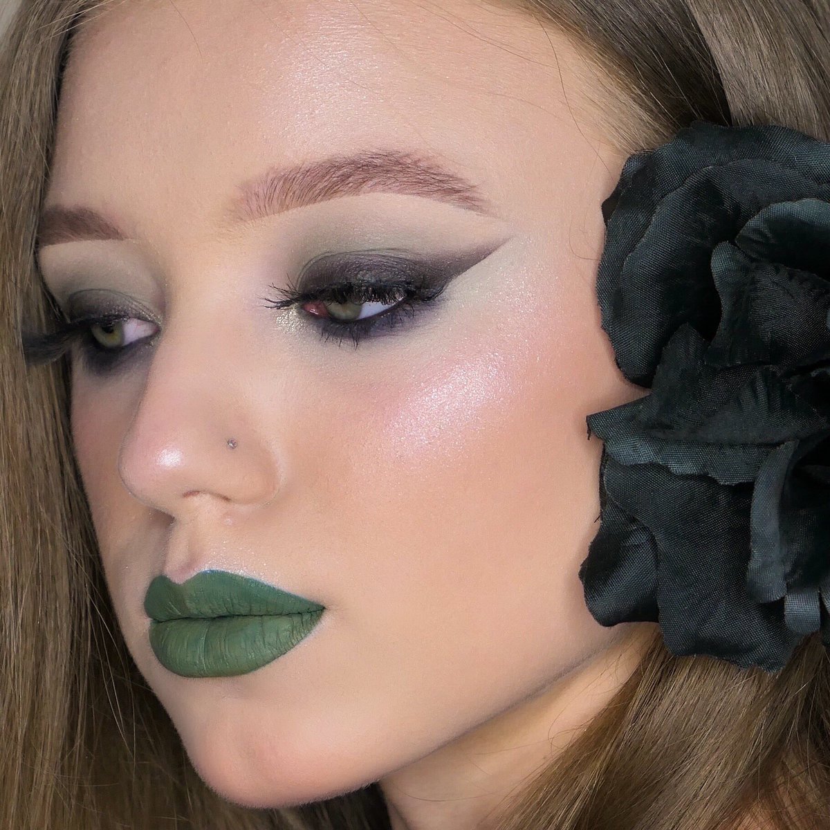 julla_21's tweet photo. @JeffreeStar It would be a dream come true!! I’m dying to try out new summer collection😭😭
#JeffreeStarPRList #jeffreestarPRsearch #jeffreestar #jeffreestarPR https://t.co/9MV1PzOax8