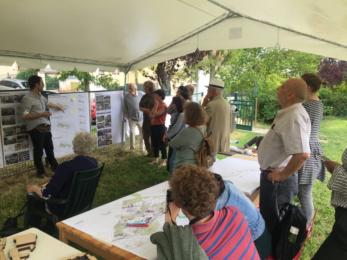GentillyEM's tweet photo. Après-midi d’échanges sur l’avenir de l’Ilôt Vert pour tenter de trouver une alternative citoyenne aux projets de bétonnisation de la mairie PCF.
#Gentilly #IlotVert 🌳💚🌲 https://t.co/6mSRmnwCdb
