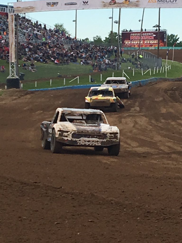 buyherfeelings's tweet image. Green flag with @KeeganKincaid_7 in P1! #TeamCooperTire @MWShortCourse #MWShortCourse @CrandonOffroad  #Crandon #Pro2