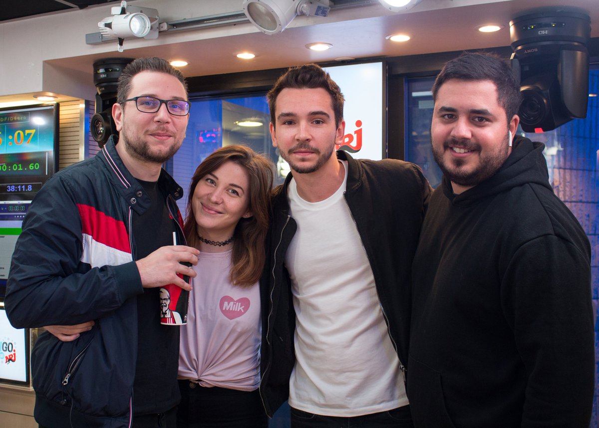 Comme tous les dimanches on est ensemble jusqu'à minuit sur NRJ et twitch.tv/domingo ! <a href="/EmyLtr/">Emy LTR</a> sera avec nous à partir de 20h45 💥