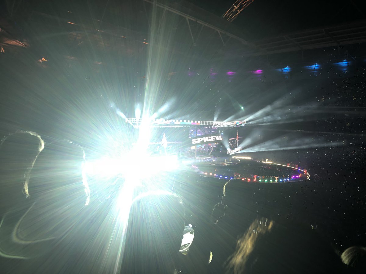 sampleclearance's tweet image. I wanna really, really, really wanna zigazig ah 🌶
-
-
-
#spicegirls #spicegirlsreunion #spicegirlsreuniontour #wembleystadium #sampleclearance 
#babyspice #scaryspice #gingerspice #sportyspice 
#adele #wembley #spicebus