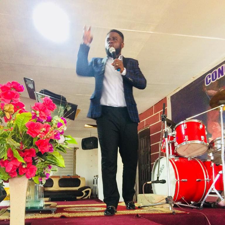 prisy_chaniel's tweet photo. Happy Father's day๐dear.thank you for your covering ,comfort ,understanding ,care,hardwork ,lectures ,support ,gentleness ,love and more.God bless youโค๐๐ i say i do love you saaaaaaa..
#thekingofmyheart
#richardopokubaduloveya
#theopokubadus
#prisricempire
#iloveyamyrichard https://t.co/pjjmUGIhgv