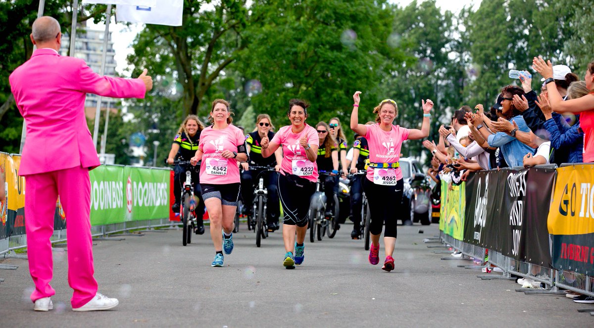 De 13e editie was fantastisch 🙌 Wij hebben genoten en hopen dat jij ook terugkijkt op een geslaagde dag! Bedankt ladies ❤️

#ladiesrunrotterdam #running #rotterdam #pink #hardlopen #pinkribbon