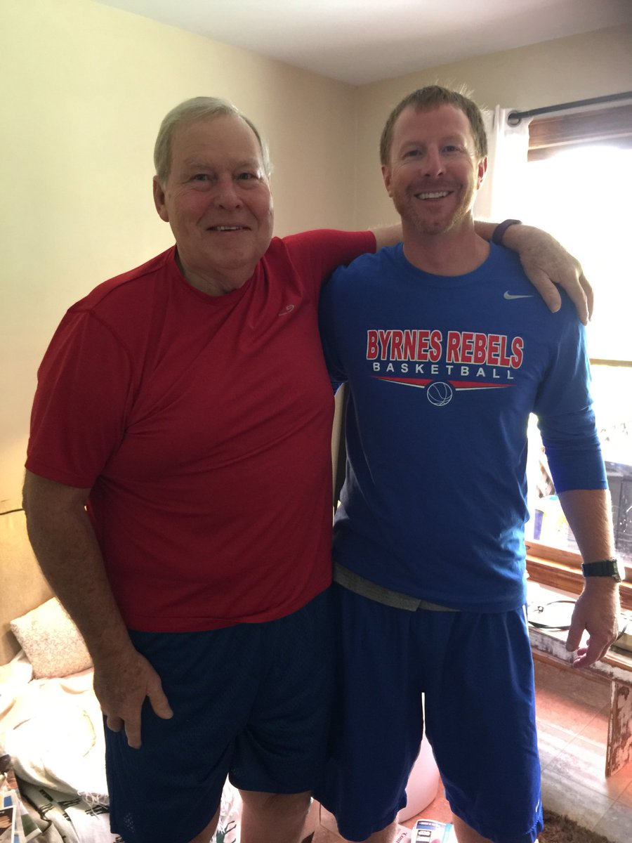 bhsrunninrebels's tweet photo. Nothing in the world like being a Dad๐
Happy Fathers Day to all the great dads out there investing and loving their kids and others!!
Iโm blessed to have best DAD ever๐
#DoItUpRight https://t.co/NW5KQLyC2X