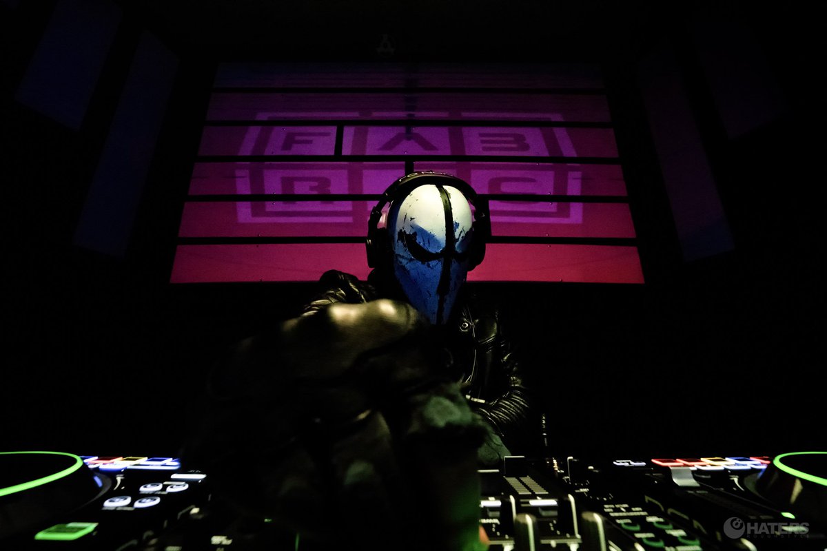 denon_dj's tweet image. @djzardonic dropped some dirty Drum &amp;amp; Bass tunes at Fabric's 19th Anniversary in the Czech Republic! #primetribe #primetime #sc5000 #x1800