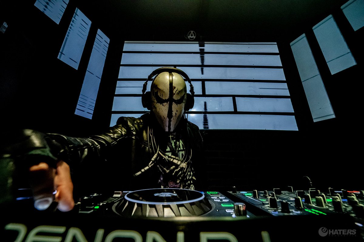 denon_dj's tweet image. @djzardonic dropped some dirty Drum &amp;amp; Bass tunes at Fabric's 19th Anniversary in the Czech Republic! #primetribe #primetime #sc5000 #x1800