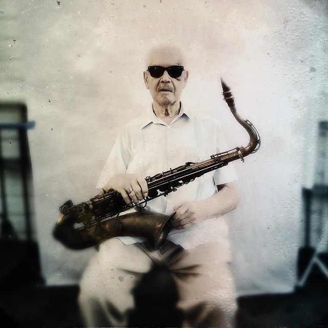 RhynnaSantos's tweet photo. Happy Father’s Day #papielmaestro! You are the man!!!! #ilovepapi #latinmusiclivinglegend #bronx #thebronx #bx #bronxfamily #notobxgentrification #thebronxisnotforsale #bxfathersday https://t.co/e5uCU4iFev