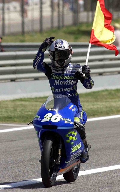 #OnThisDay in the 2002 #CatalanGP, @26_DaniPedrosa on Telefonica Movistar Honda RS125 scored his 5th podium with a 2nd place finish at Catalunya (Photo: REUTERS / Albert Gea)