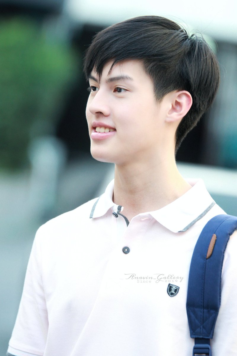AnavinGallery's tweet photo. ชอบจิมจิมแสงกลางวันเนี่ยมันดีย์!!! ปริ่ม!!! 😁 ขอหามุมอีกพักนึงก่อนนะสัญญาว่าจะถ่ายให้ดีขึ้นกว่าเดิมให้หล่อฝุดๆไปเลย 😀  #JoeyAnavin #joey_anavin #ENofLoveรักวุ่นๆของหนุ่มวิศวะ https://t.co/5JQ5DQv2GS