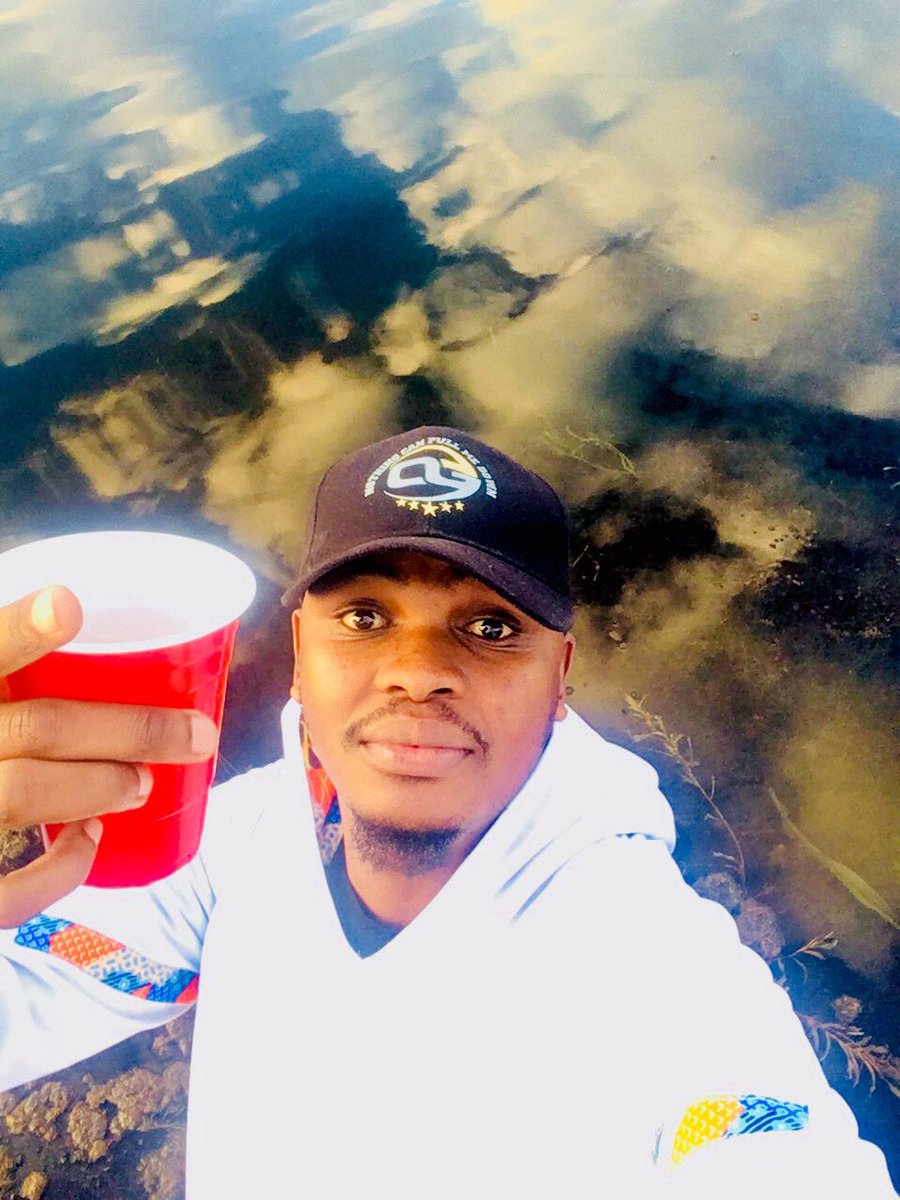 NobleStylz's tweet photo. Happy Father’s Day to y’alls and yours #ZeroGavity https://t.co/0FjolKQwdN