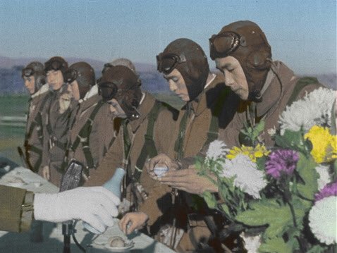 6YJtuu0VgnbF4ND's tweet photo. 特攻隊員の遺書が泣ける… まだ18歳。

国のためと言いながらも  複雑な

思いだったろうな、、 https://t.co/GGCiFOZS1j