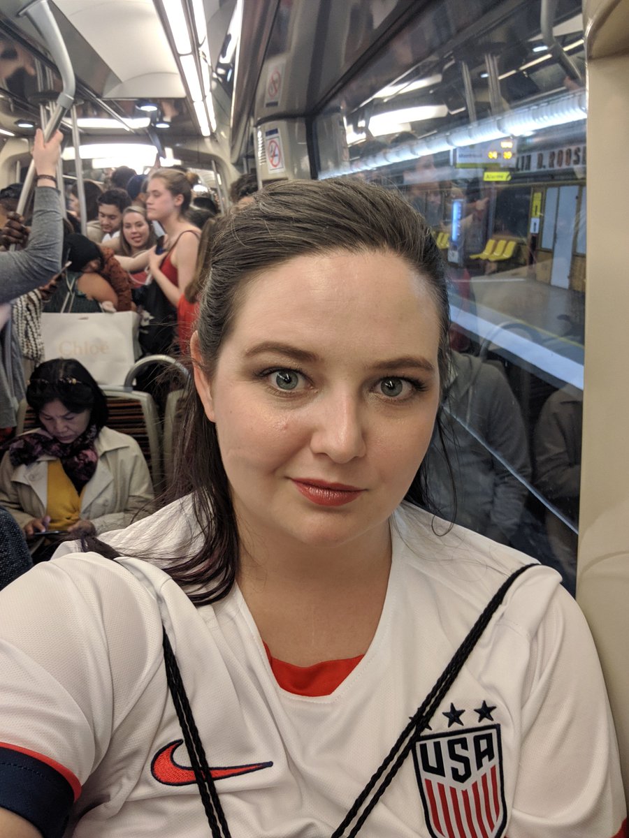 boob_dragon's tweet photo. This train to the #wwc2018 is crowded! #USAvChile https://t.co/8ZB0Gt4PZw