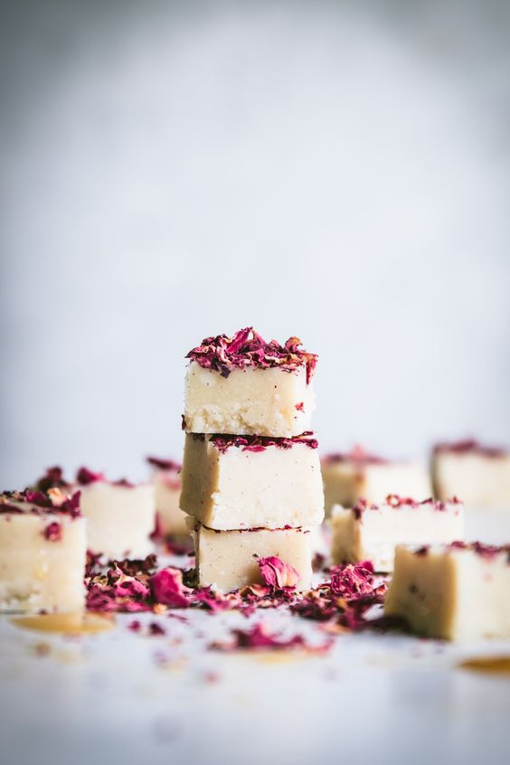 myradiantreset's tweet photo. How gorgeous does this honey and rose fudge look? 

#nationalfudgeday https://t.co/X6Ft2rhqz6